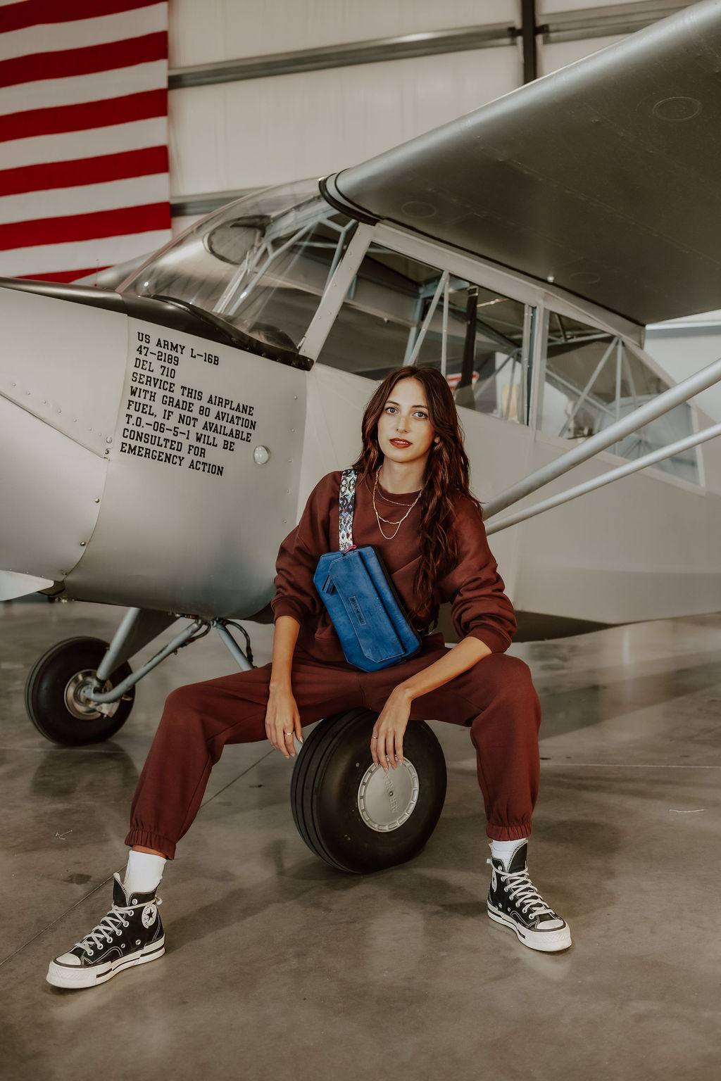 Deshon Sling Bag- Natural