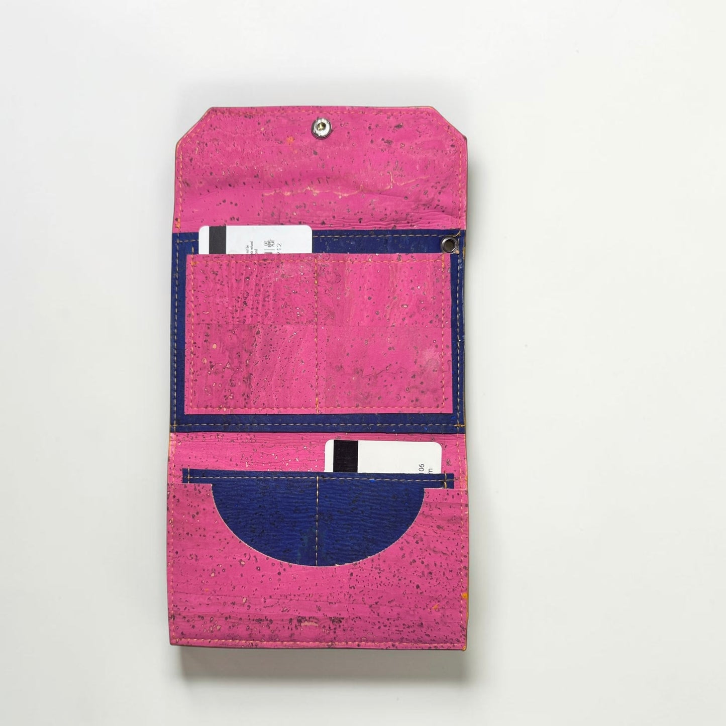 ART TRAVEL WALLET 3