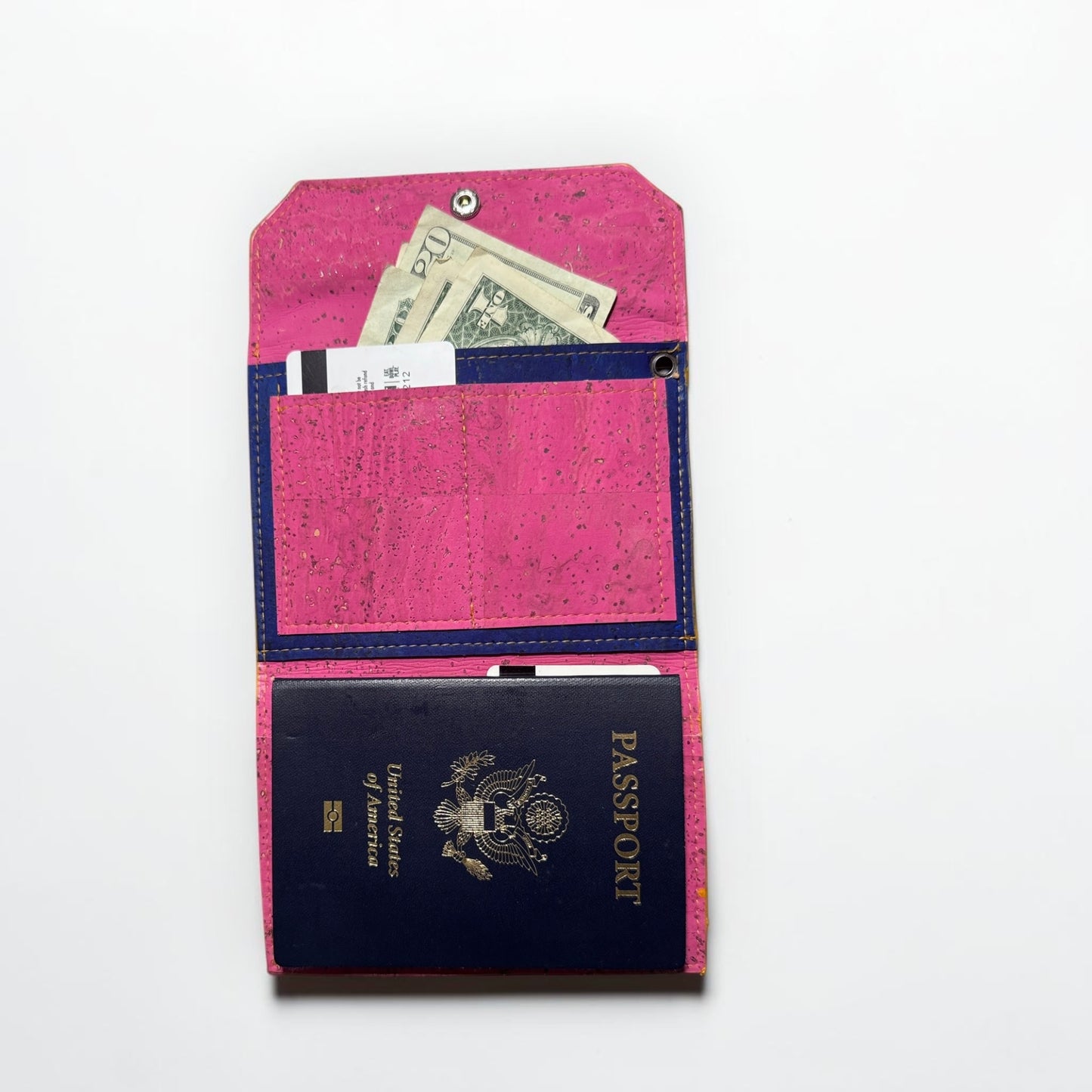 ART TRAVEL WALLET 3