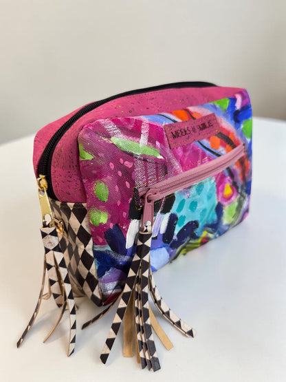 NIKA ART CROSSBODY
