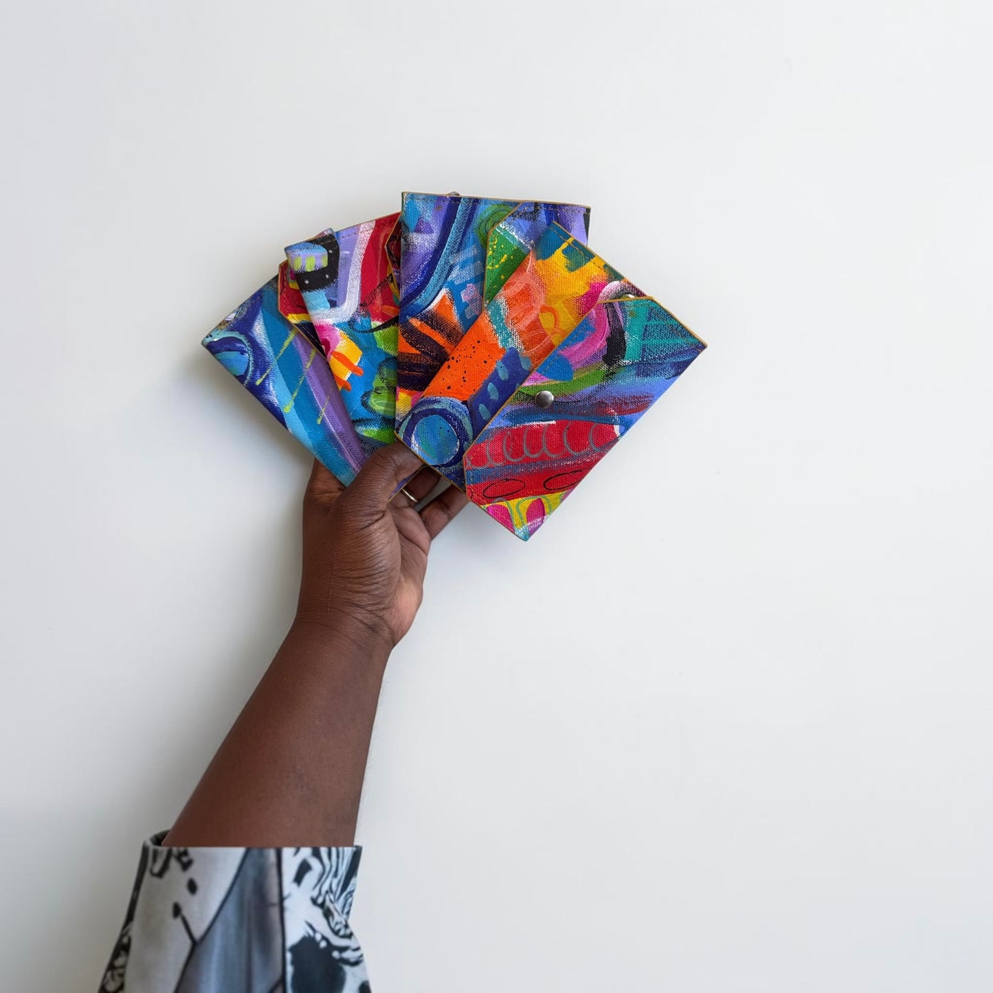 ART TRAVEL WALLET 2