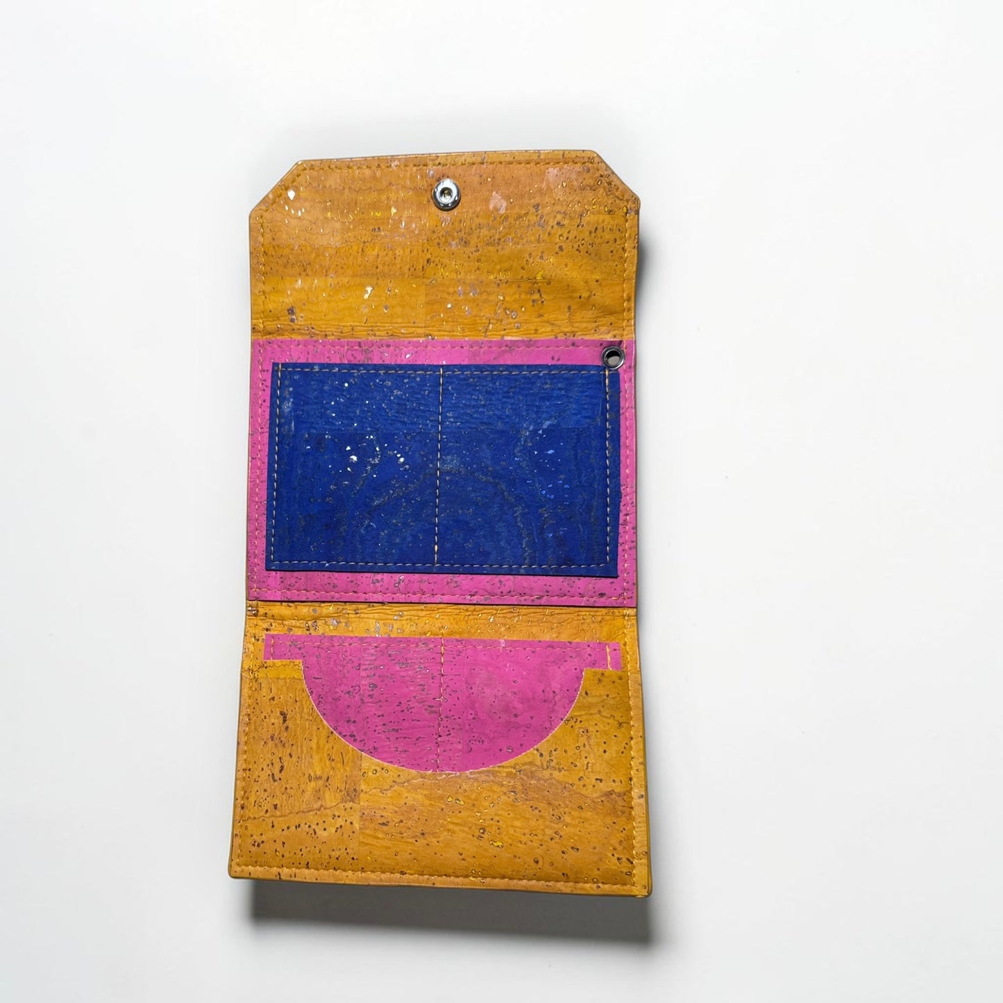 ART TRAVEL WALLET 2