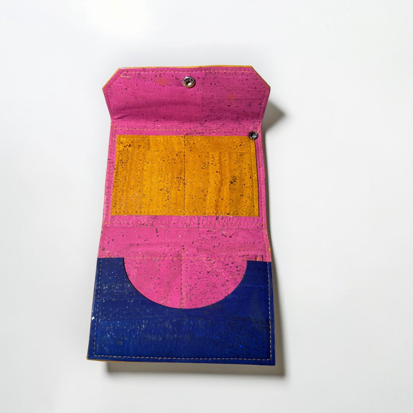 ART TRAVEL WALLET 1