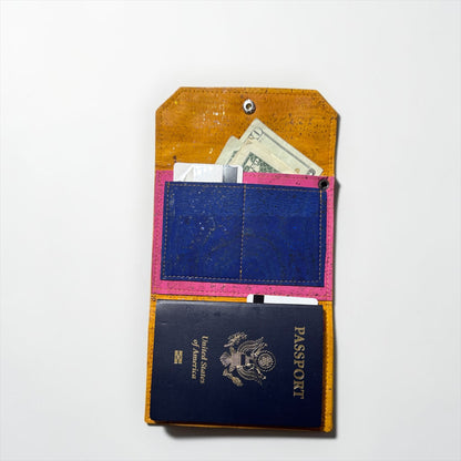 ART TRAVEL WALLET 2