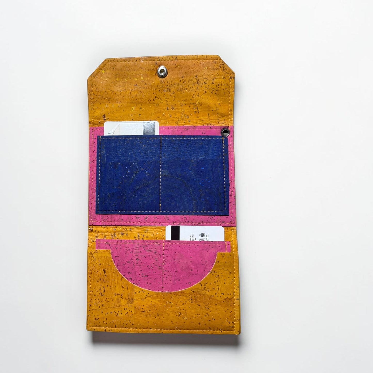 ART TRAVEL WALLET 2